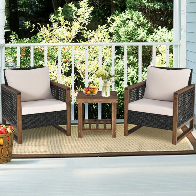 How to Choose Wooden Garden Furniture in the UK(2026)